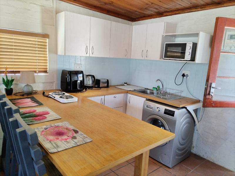 To Let 1 Bedroom Property for Rent in Arauna Western Cape